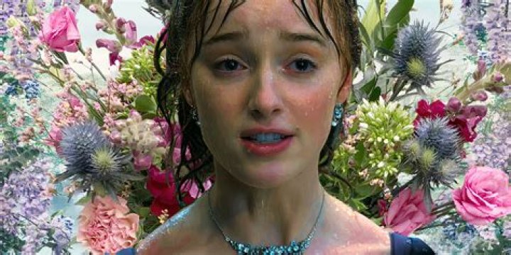Unveiling The Secrets Of Phoebe Dynevor's Height And Its Impact